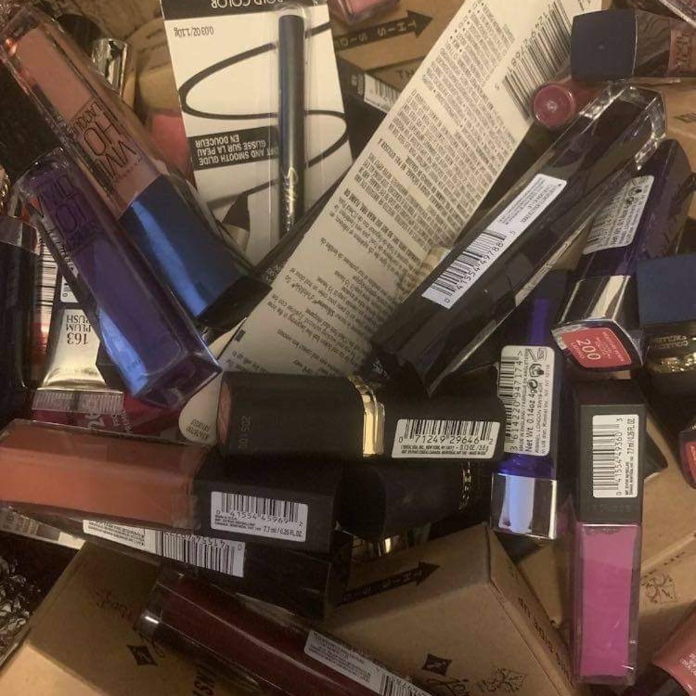 20 pieces 💥Brand Name Makeup cosmetics Wholesale